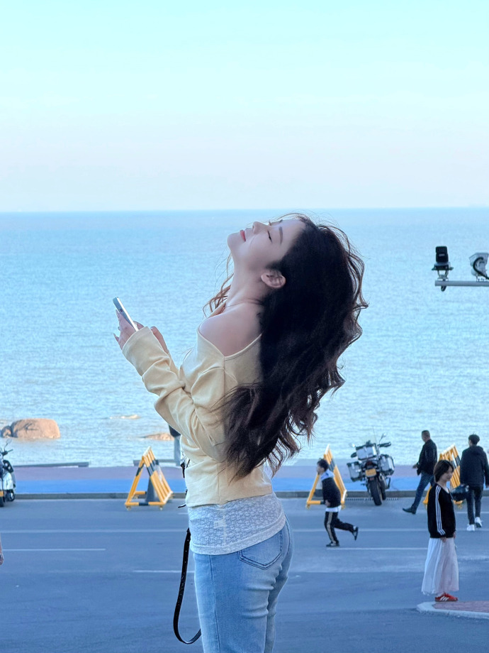 《茶花女》启示录：张玉莹的觉醒与行动